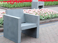 betonnen stoel